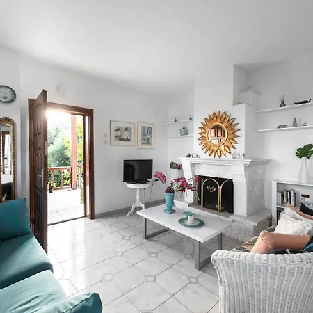 Apartament Beautiful House Mola Kalyva