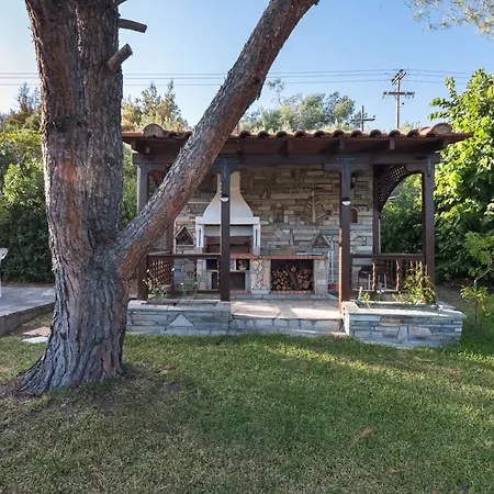 Beautiful House * Mola Kalyva